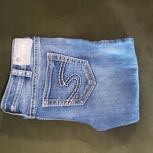 Women's Silver jeans Aiko style mid capri